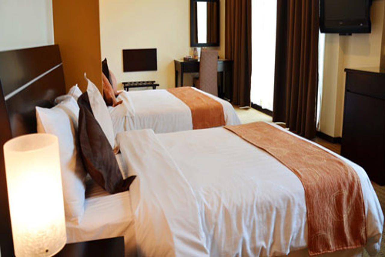 Hock Lee Hotel & Residences Κουτσίνγκ Εξωτερικό φωτογραφία
